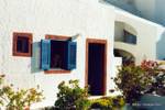Maison hôtel typique de Oia, Santorin, Grèce.