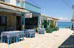 Terrasses de tavernes, Leucade, Aghios Nikitas, Grèce.