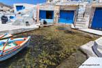 Garages à bateaux, Mandrakia, Milos, Grèce.