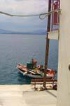 Barque de pêche amarrée, Trikeri, Agia Kyriaki, Grèce.