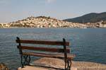 Poros, vue depuis le banc de Galatas, Grèce.