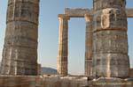 La base des colonnes est plus large qu'en haut, temple de Poséidon, Cap Sounion, Attique, Grèce.