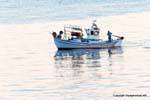 Sifnos, Chryssopigi, bateau de pêche, Grèce.