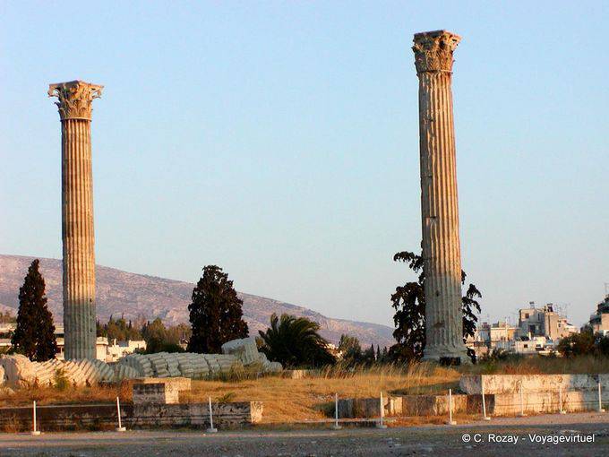 Colonnes de l'Olympiéion ou temple de Zeus, Athènes - Grèce