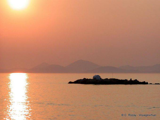 Coucher de soleil sur le continent, Hydra - Grèce