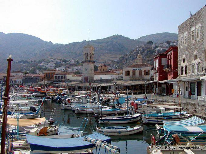 Les barques dans le port, Hydra - Grèce