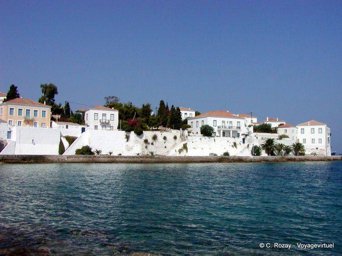 Les maisons sur la corniche, Spetses - Grèce