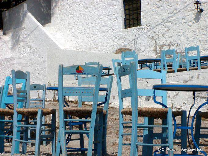 Chaises de bistrot typique grec, Spetses - Grèce