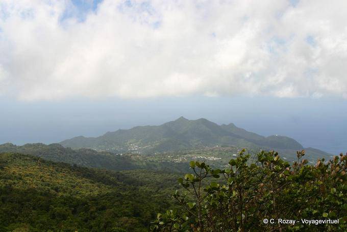 Autre vue vers les hauts de Saint-Claude depuis la Soufrière - Guadeloupe