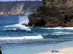 Vagues contre rochers, vers la pointe de la Grande Vigie, Guadeloupe.