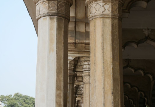 Agra Fort Rouge diwan i am 42