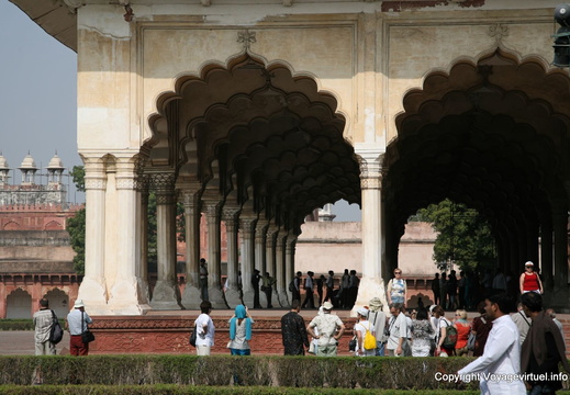 Agra Fort Rouge diwan i am 44