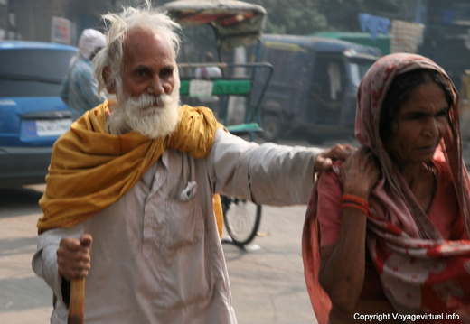 Aveugle et sa femme Darya Ganj Delhi 86
