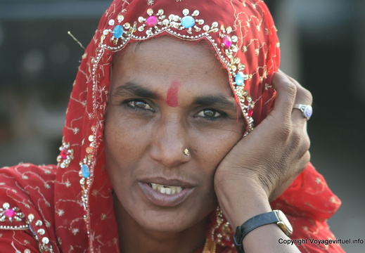 Regard de femme Route Delhi Singhara 20
