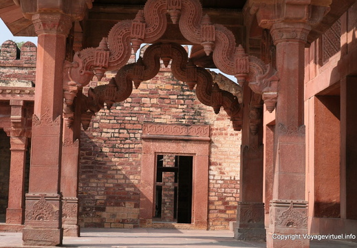 Fatehpur Sikri daulat khana astrologers seat 25