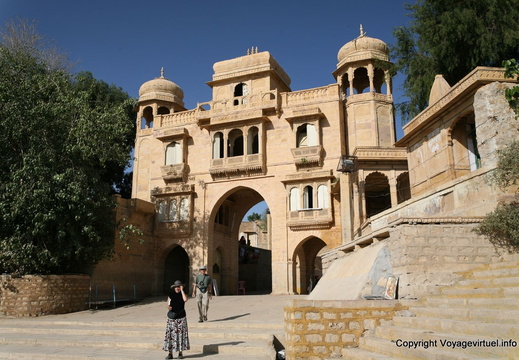 Jaisalmer Gadi Sagar tank tilon ki pol 4