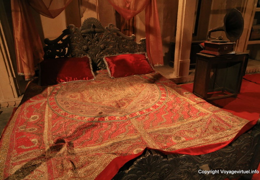 Jaisalmer havelis chambre à coucher lit 37
