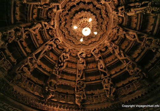 Jaisalmer temple jain 69