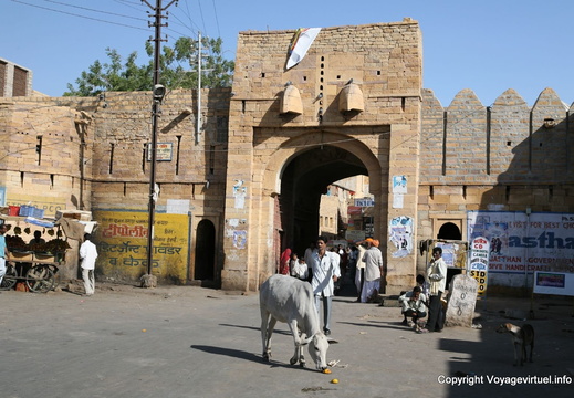 Jaisalmer Amar Sagar gate 19