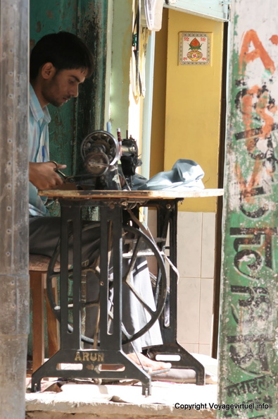 Mandawa, Mandawa My Tailor Is Rich : Le Tailleur