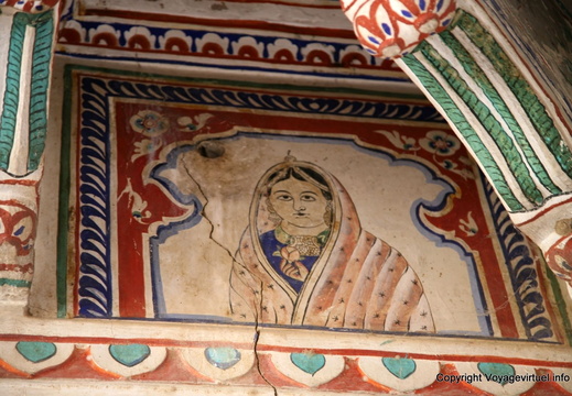 La femme du coin ç la rose visite des havelis