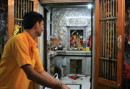 Mata Sachi, épouse d'Indra dieu de la pluie
