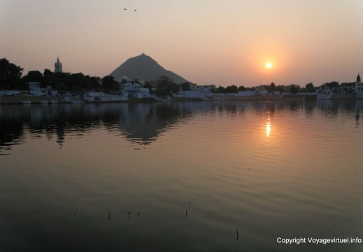 Pushkar sacred lake 41