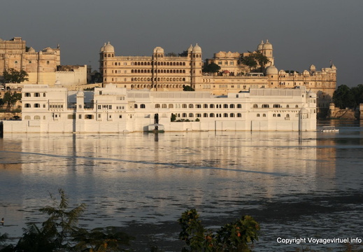 Udaipur lake palace hotel 14