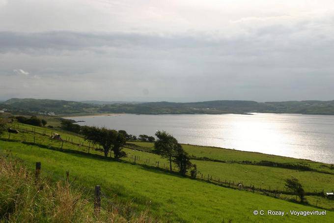 Paysage côtier vers vers Fintra Beach, Killybegs, Donegal - Irlande