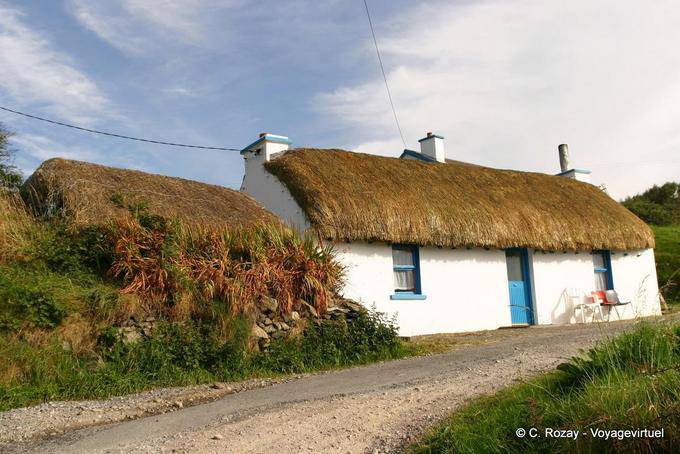 Maison au toit de chaume, environs de Dunkineely, Donegal - Irlande