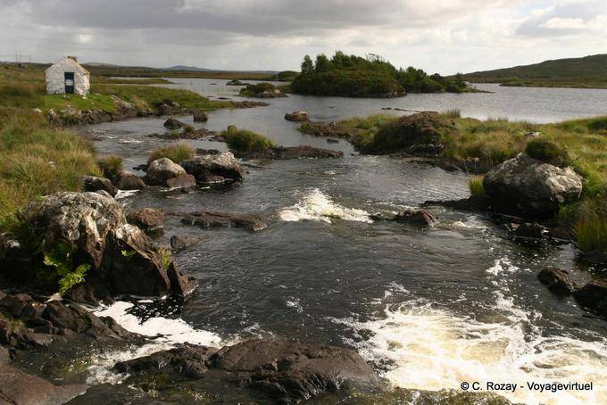 Cours d'eau et petite maison, Connemara - Irlande