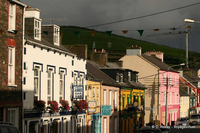 Lumière d'orage sur Main Street, Dingle - Irlande