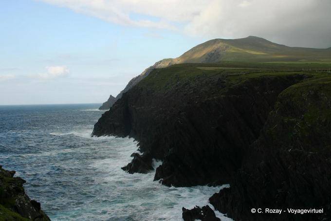 L'océan déchainé sur la côte de Cuas an Bhodaigh, Dingle - Irlande