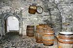 Barriques dans le château gaélique de Donegal, Irlande.