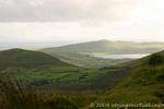 En direction de la baie de Dingle, Conor Pass, Dingle, Irlande.