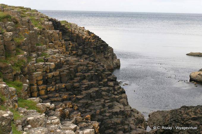 Effet de la contraction thermique rapide de la lave lors de son refroidissement, Giants Causeway - Irlande du Nord