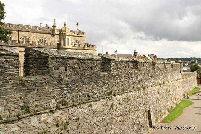 Remparts le long de la Cathédrale Saint-Colomba, Derry - Irlande du Nord