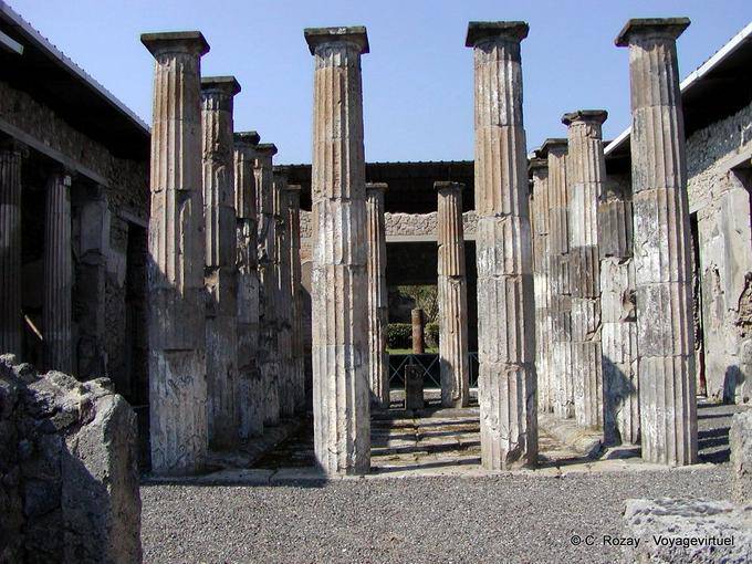 Oecus, maison du Faune, Pompéi - Italie