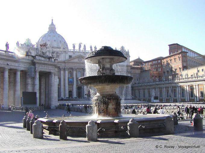 Fontaine sur la place Saint-Pierre, Vatican, Rome - Italie