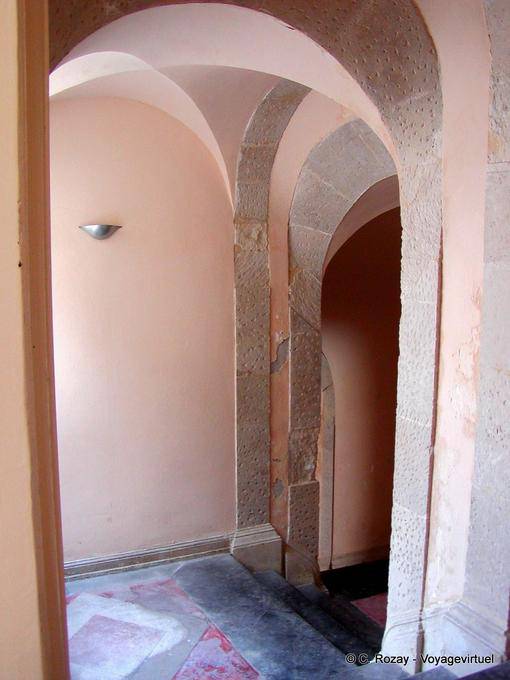 Méandre architectural et pastel de couleurs, Syracuse, Sicile - Italie