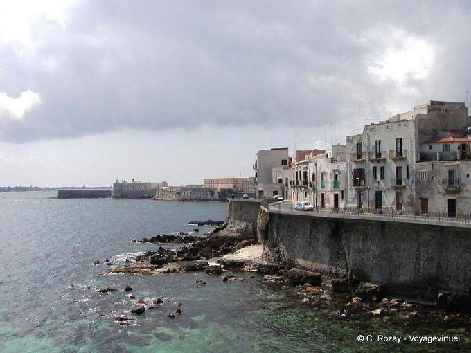 Promenade sur l'île d'Ortygie, Syracuse - Italie