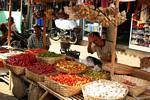 Piments et tomates, marché de Banyuwangi, Java, Indonésie.
