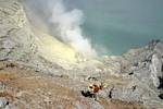 Fumeroles de soufre, Kawah Ijen, Java, Indonésie.