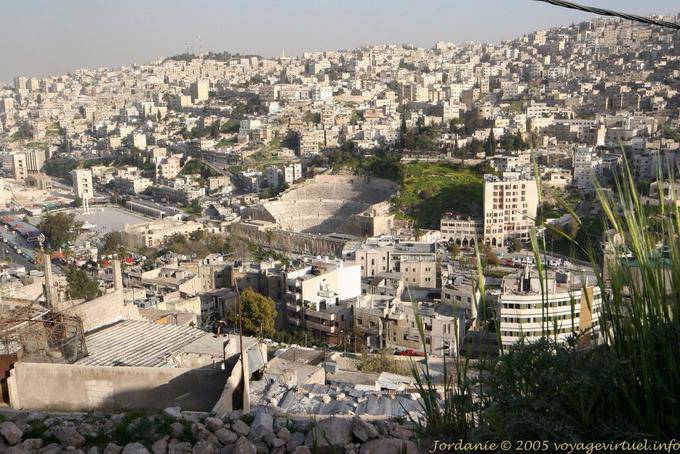 Amman, la cité et le théâtre vus depuis la citadelle - Jordanie