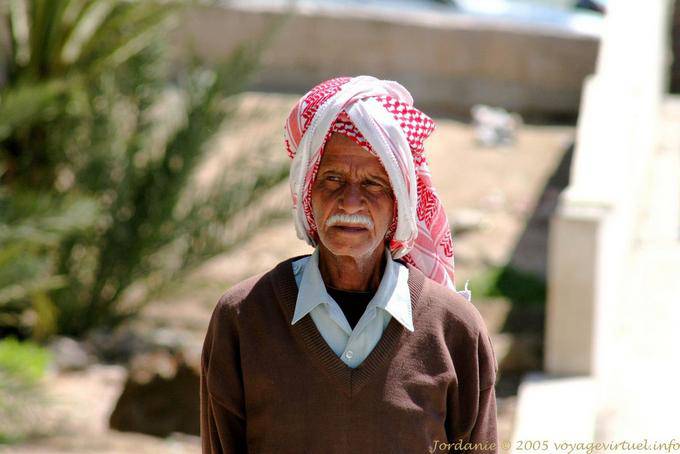 Portrait de l'homme portant un keffieh, Aqaba - Jordanie