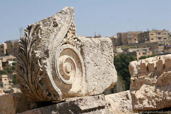 Détail sculptural avec feuille d'acanthe, Jerash - Jordanie