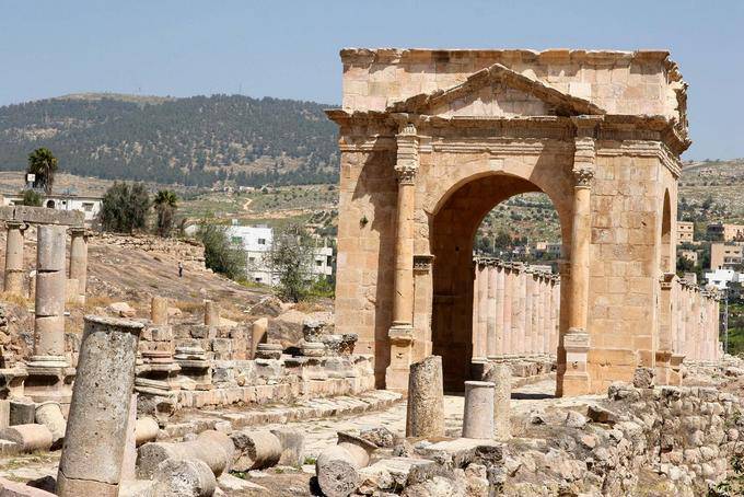 Le Tetrapyle nord, dédié à la femme de Septime Sévère, Julia Domna, Jerash - Jordanie