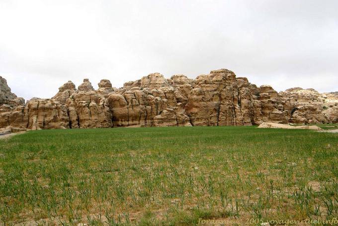 Paysage avant l'entrée de Siq al-Barid, Little Pétra - Jordanie