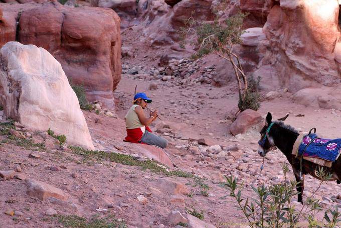 Joueur de flûte, Deir, Pétra - Jordanie