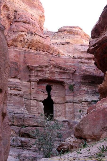 Petit temple dédié au nabatéen Al-Uzza, Triclinium aux lions, Pétra - Jordanie